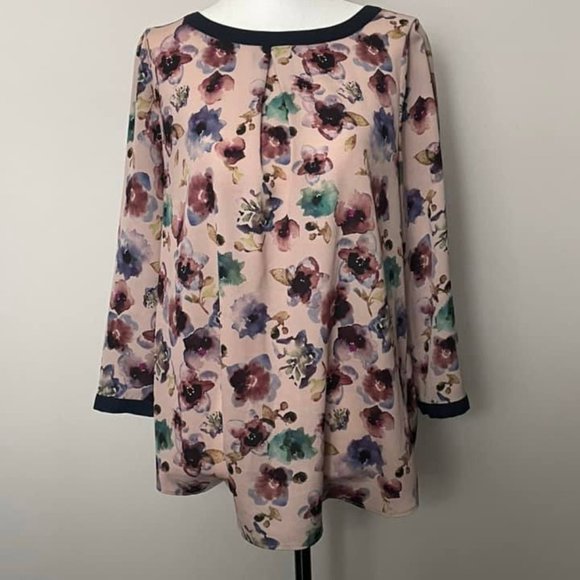 Pink Floral Top - RW & Co - Size M - Picture 1 of 2